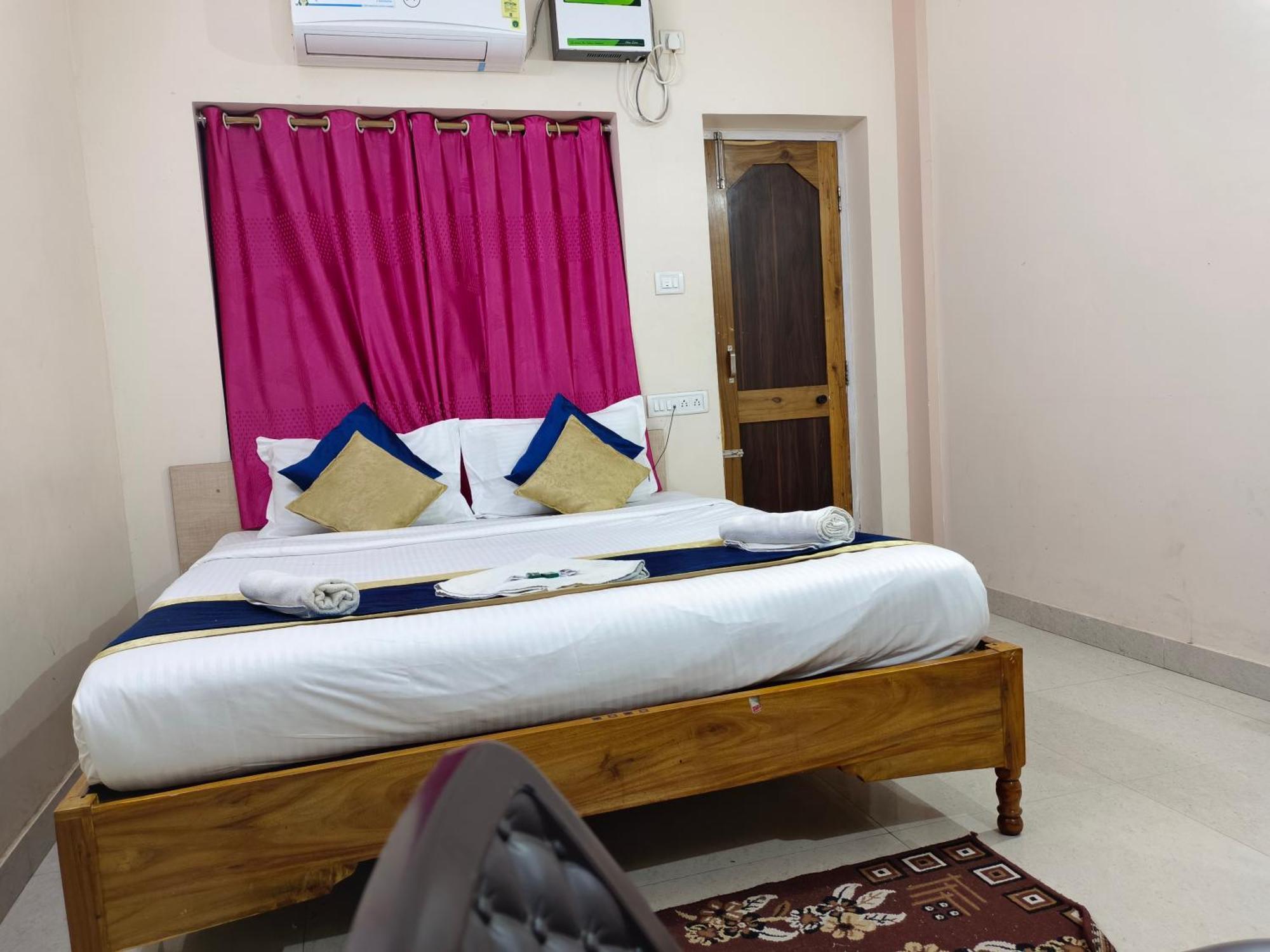 Hotel Bay Beach Inn Puri Esterno foto