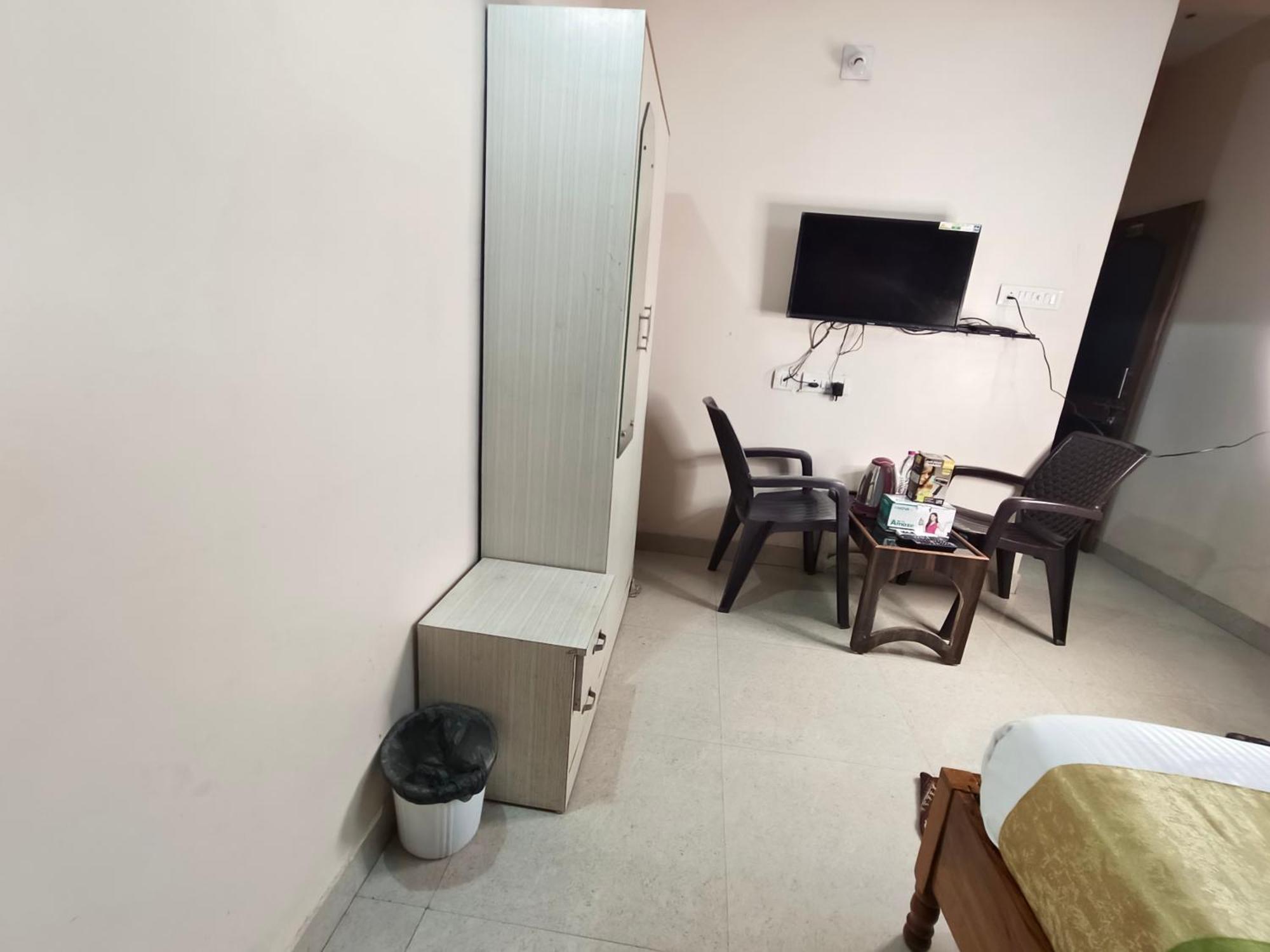 Hotel Bay Beach Inn Puri Esterno foto