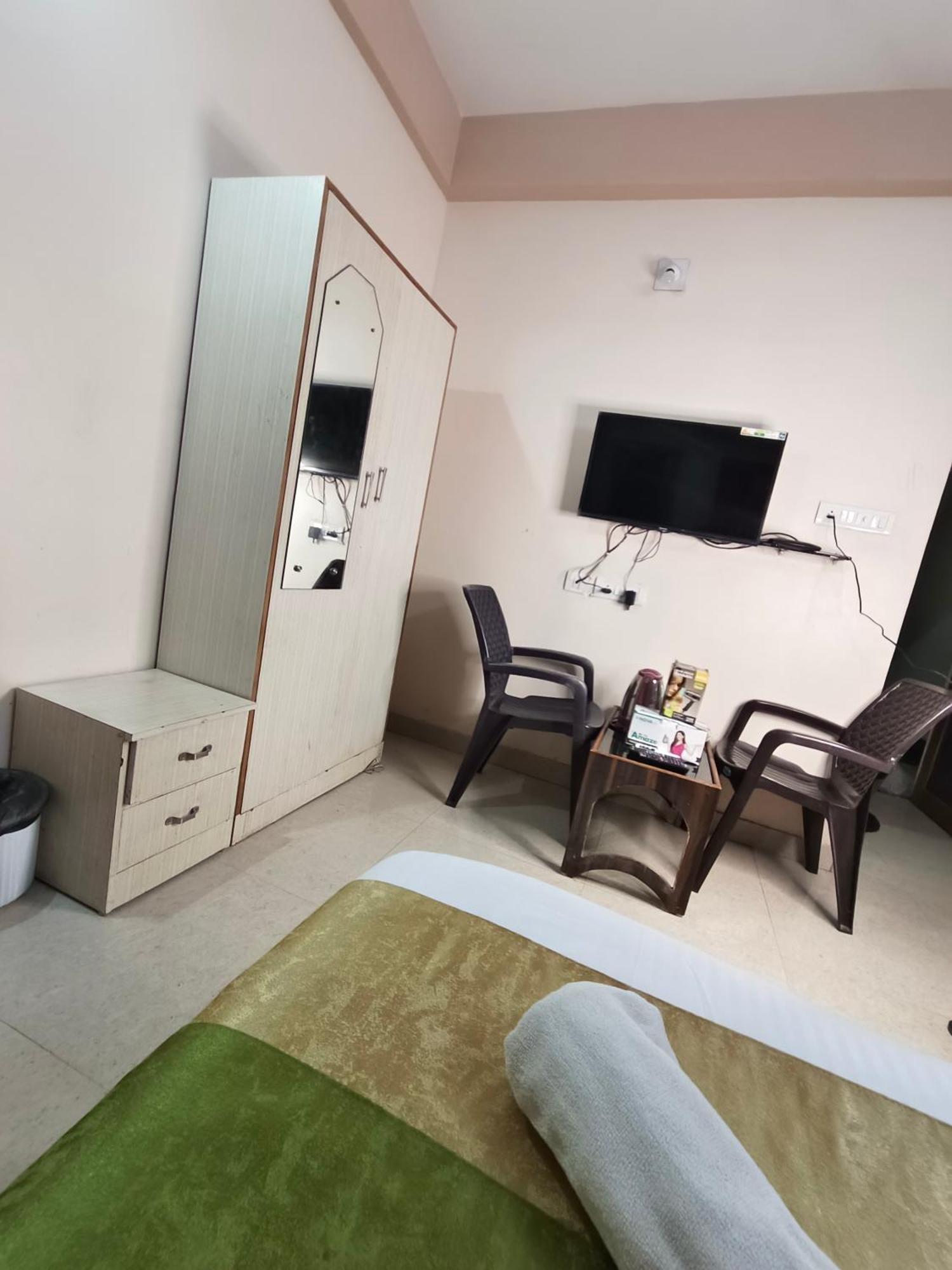 Hotel Bay Beach Inn Puri Esterno foto