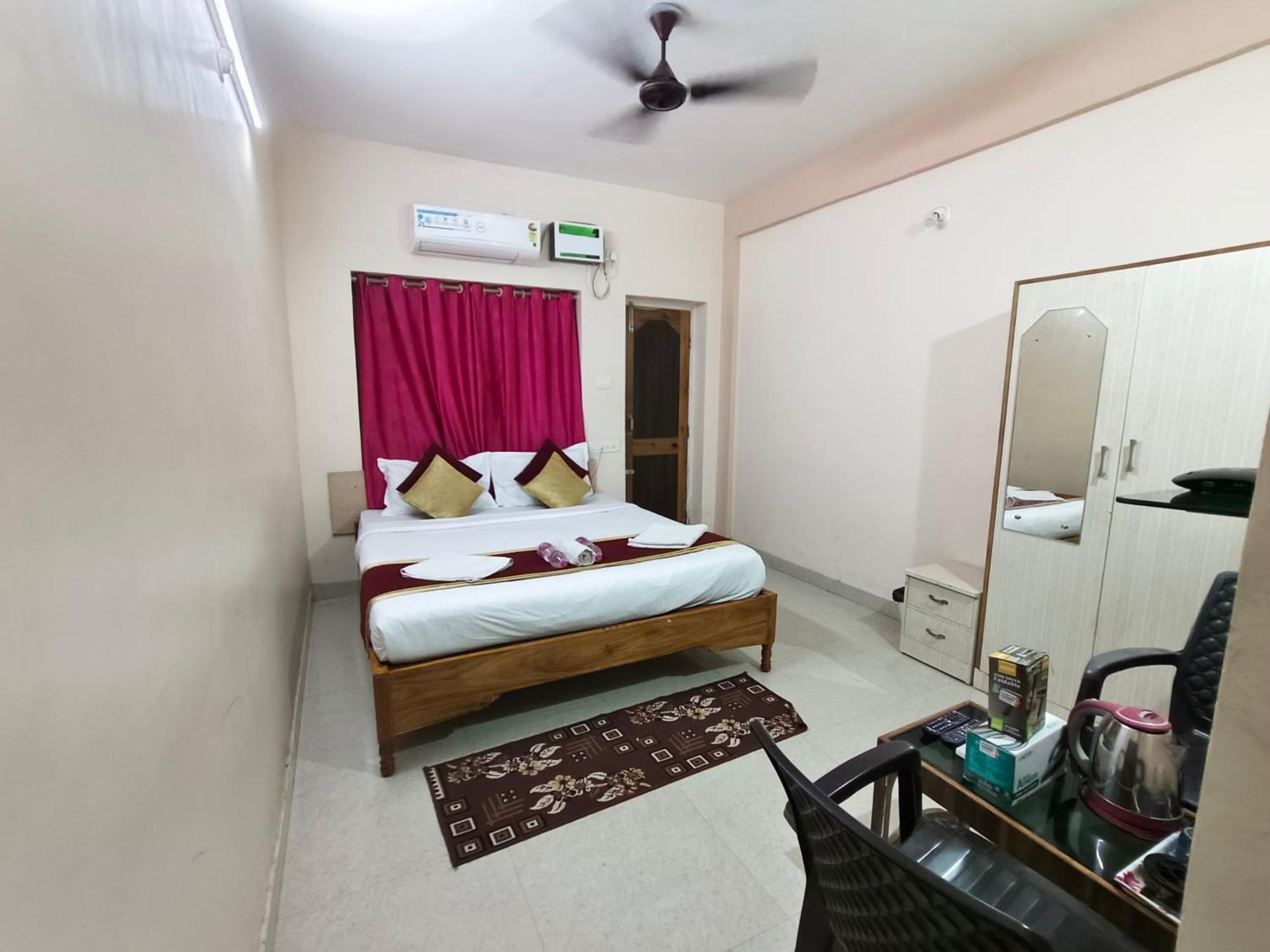 Hotel Bay Beach Inn Puri Esterno foto