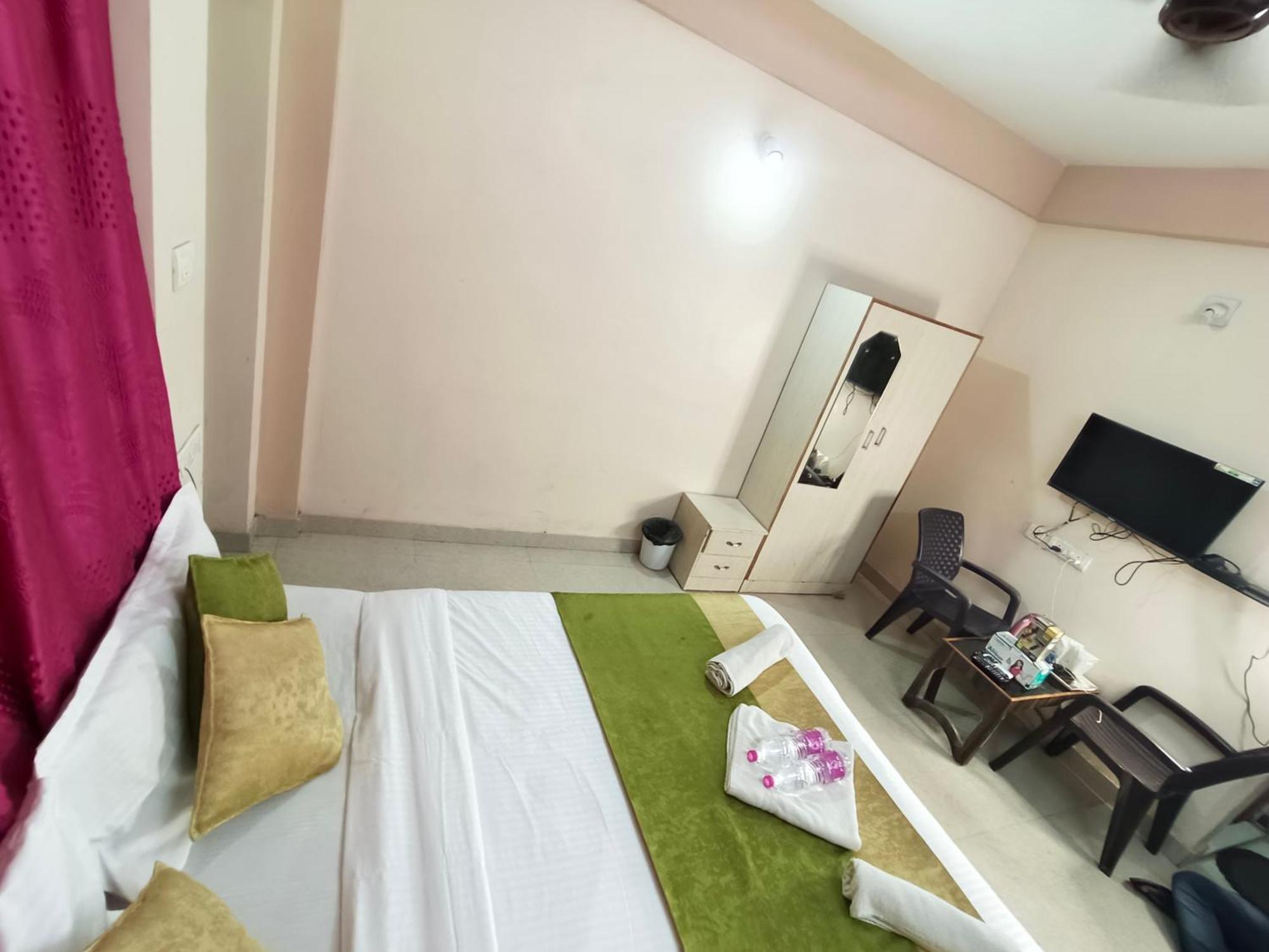 Hotel Bay Beach Inn Puri Esterno foto