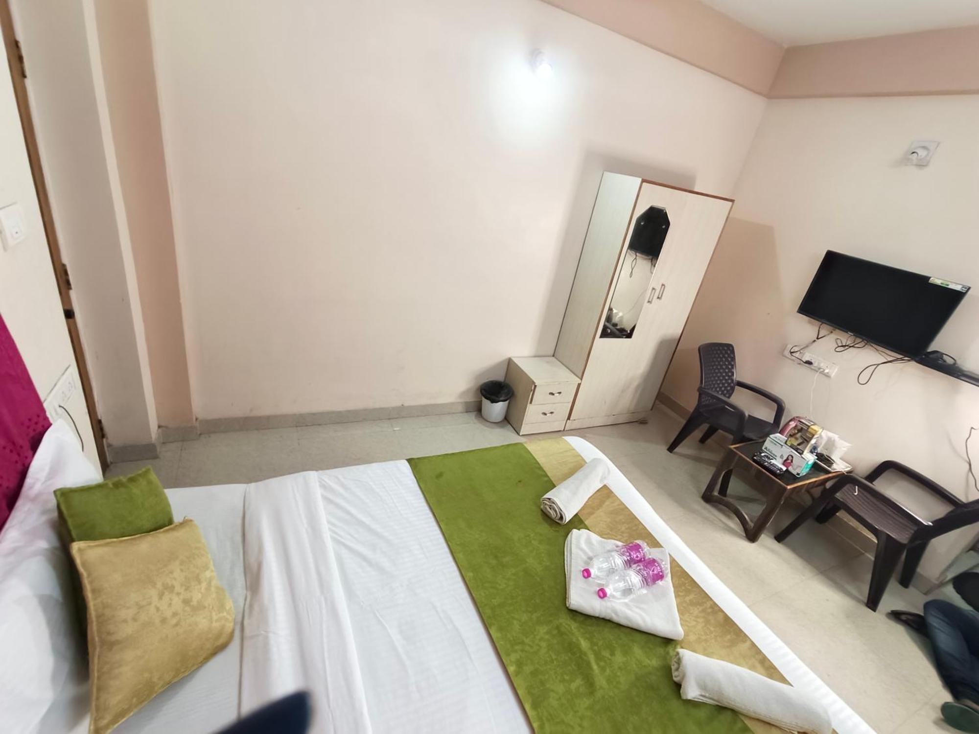 Hotel Bay Beach Inn Puri Esterno foto