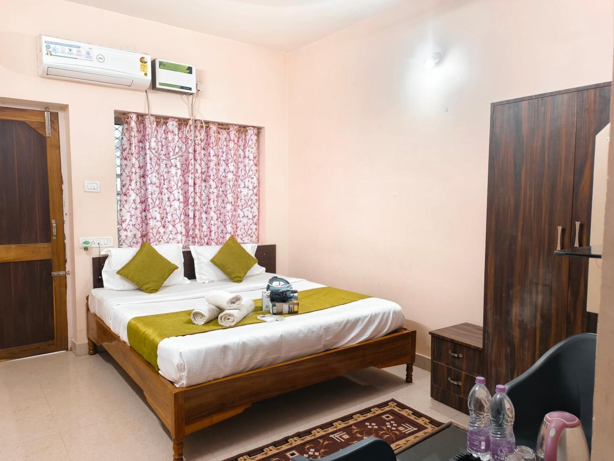 Hotel Bay Beach Inn Puri Esterno foto