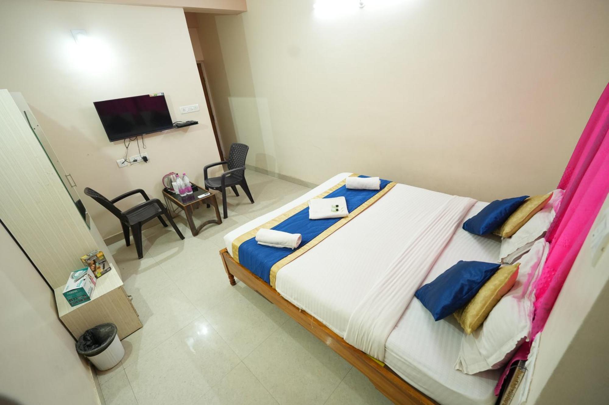 Hotel Bay Beach Inn Puri Esterno foto